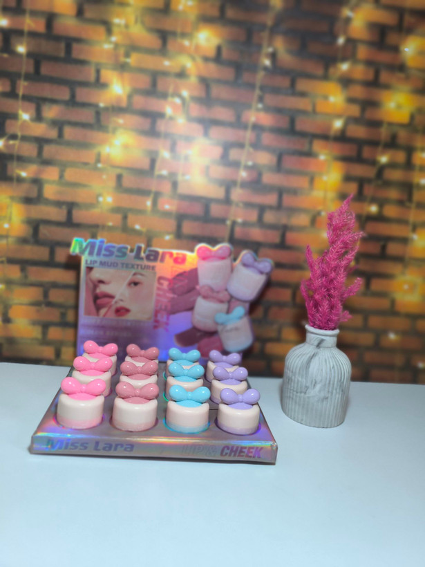 رژ لب پاپیونی
