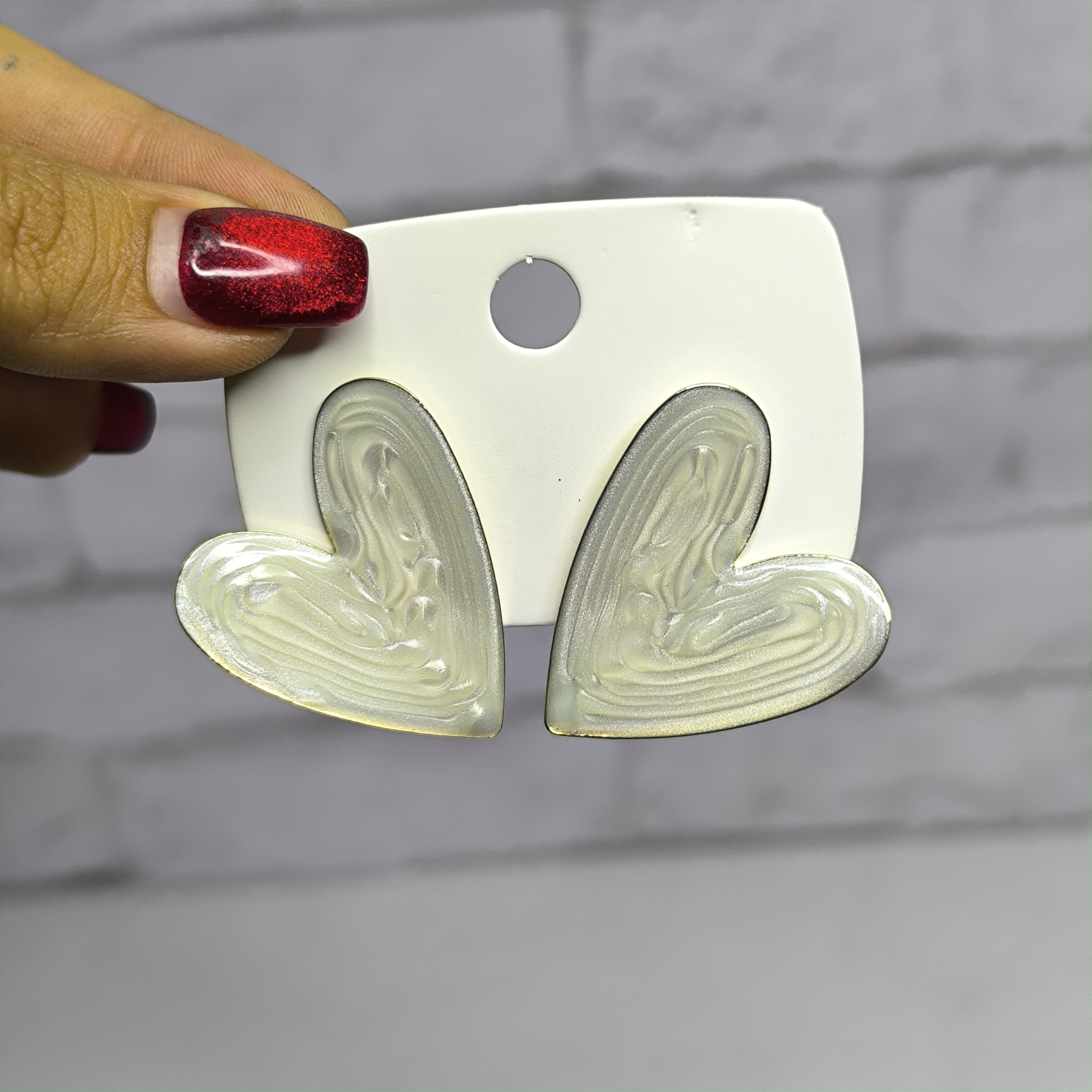 گوشواره قلب سفید